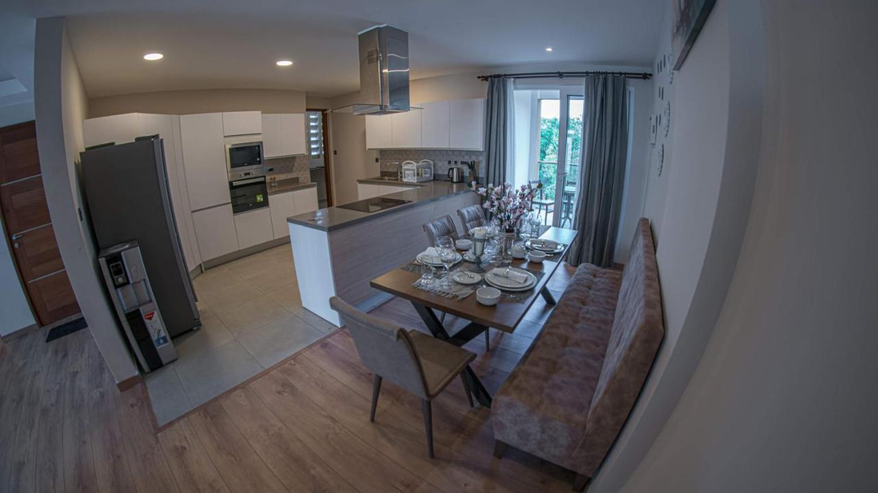 나이로비 The Lofts At Wood Avenue - Kilimani 아파트 외부 사진